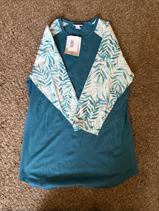 LuLaRoe Tops - LuLaRoe Teal Tunic with White and Teal Leaf-Print Long Sleeves